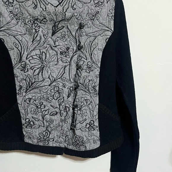 Knitted & Knotted Sweater Sz Large - Picture 4 of 10